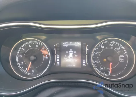 2019 Jeep Cherokee Latitude Plus 4X4 from USA, damaged, VIN 1C4PJMLX1KD126391